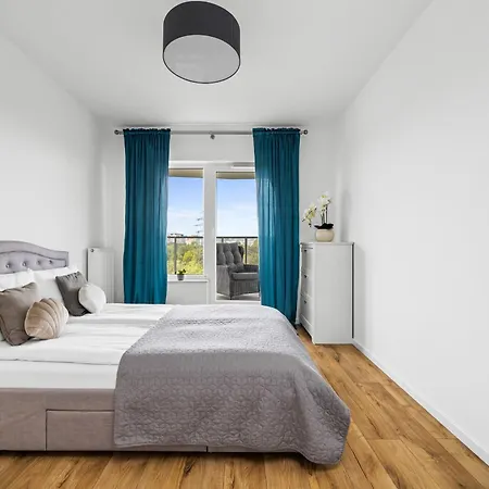 Symphony Baltica Towers Апарт-готель 3*